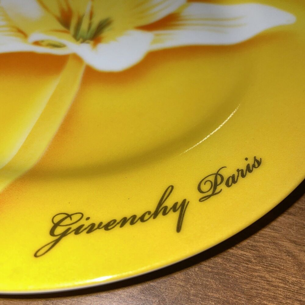 Vintage Flower Plates Givenchy Paris Les Fleurs de Parfums Porcelain Set Of Four - Picture 9 of 12